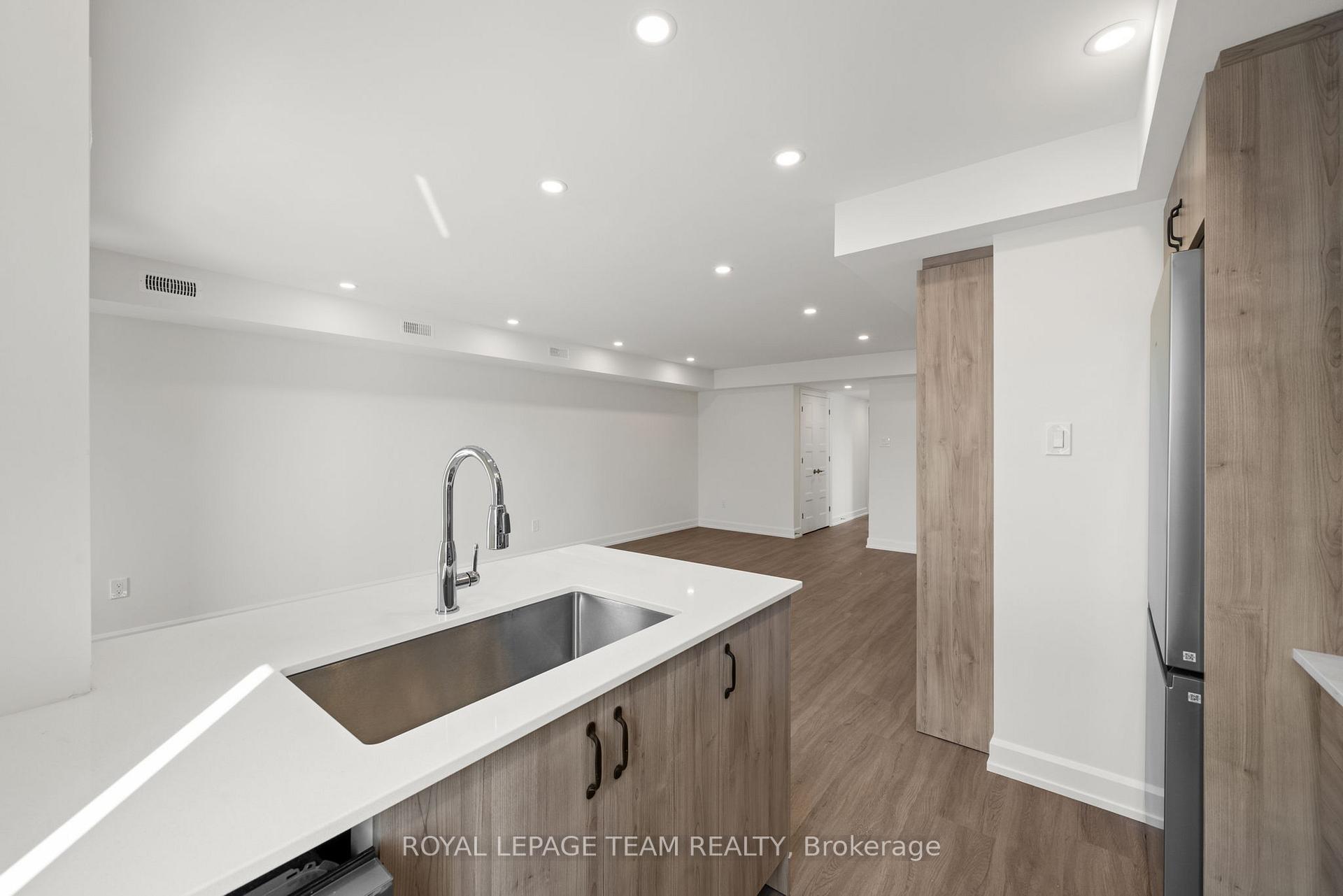 Photo 13 of Unit Upper, 1231 Shillington Avenue, Ottawa, Carlington — HOMEH