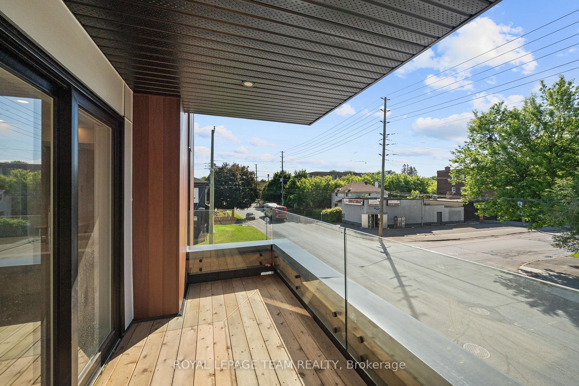Photo 15 of Unit Upper, 1231 Shillington Avenue, Ottawa, Carlington — HOMEH