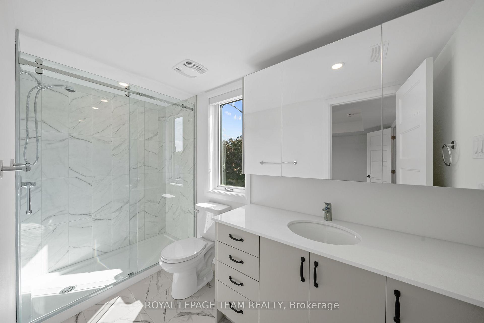 Photo 21 of Unit Upper, 1231 Shillington Avenue, Ottawa, Carlington — HOMEH