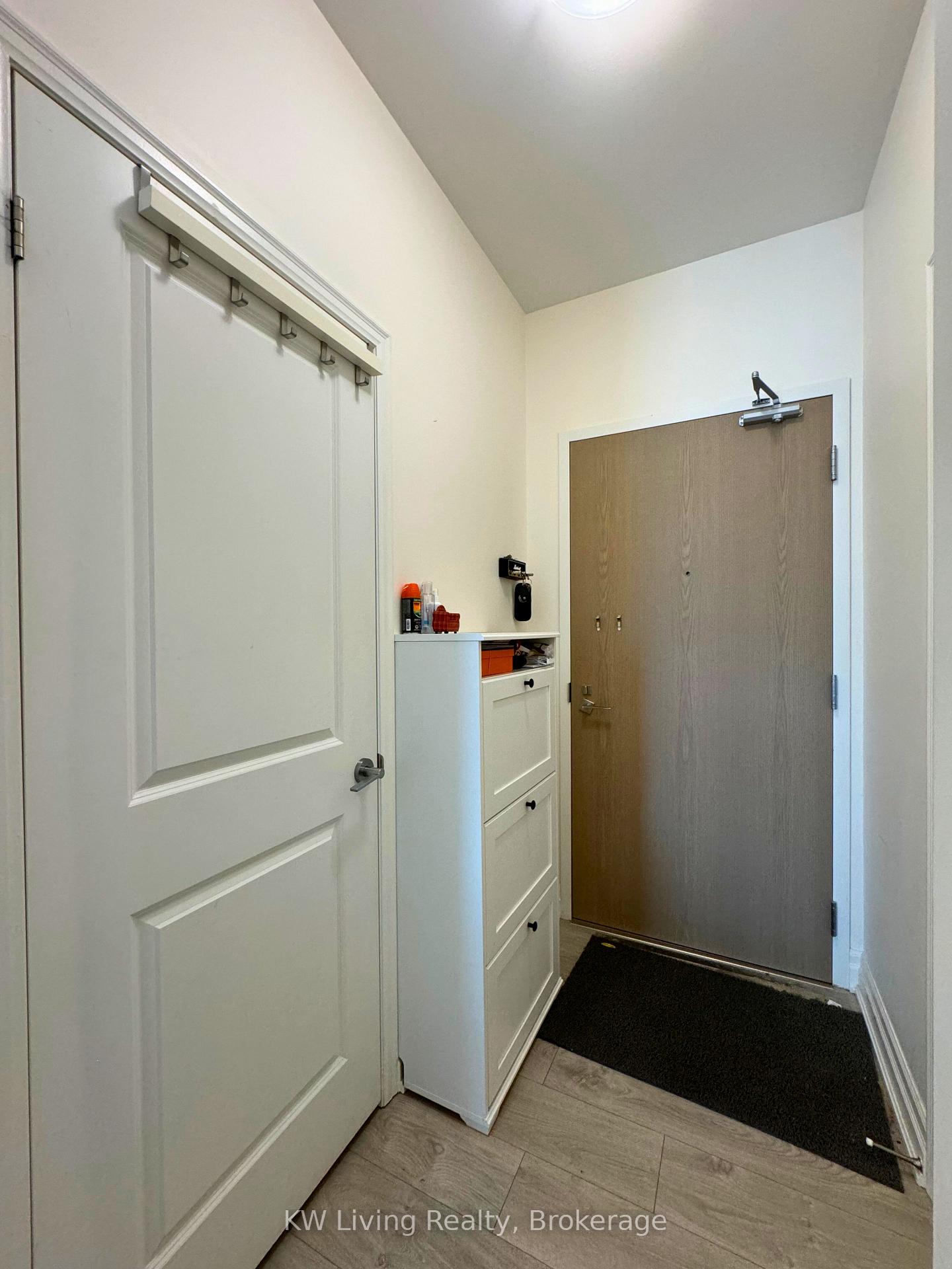 Photo 2 of Unit 406, 8 Rouge Valley Drive W, Markham, Unionville — HOMEH