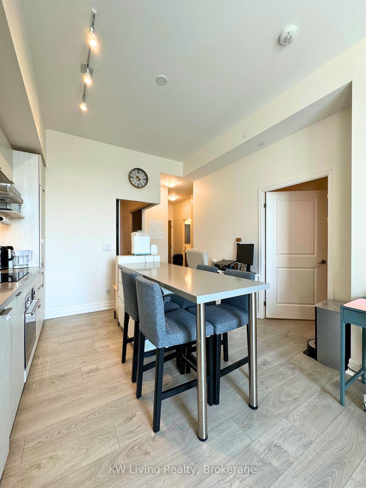 Photo 8 of Unit 406, 8 Rouge Valley Drive W, Markham, Unionville — HOMEH