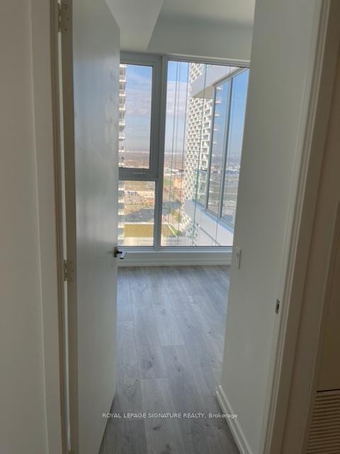 Photo 5 of Unit 3202, 7890 Jane Street, Vaughan, Vaughan Corporate Centre — HOMEH
