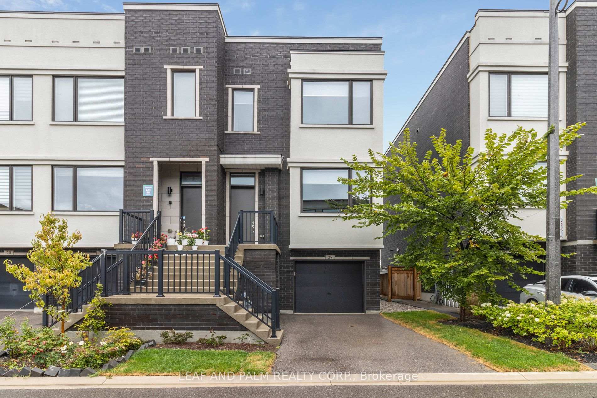 Photo 1 of 28 Cassila Way, Vaughan, Vellore Village — HOMEH