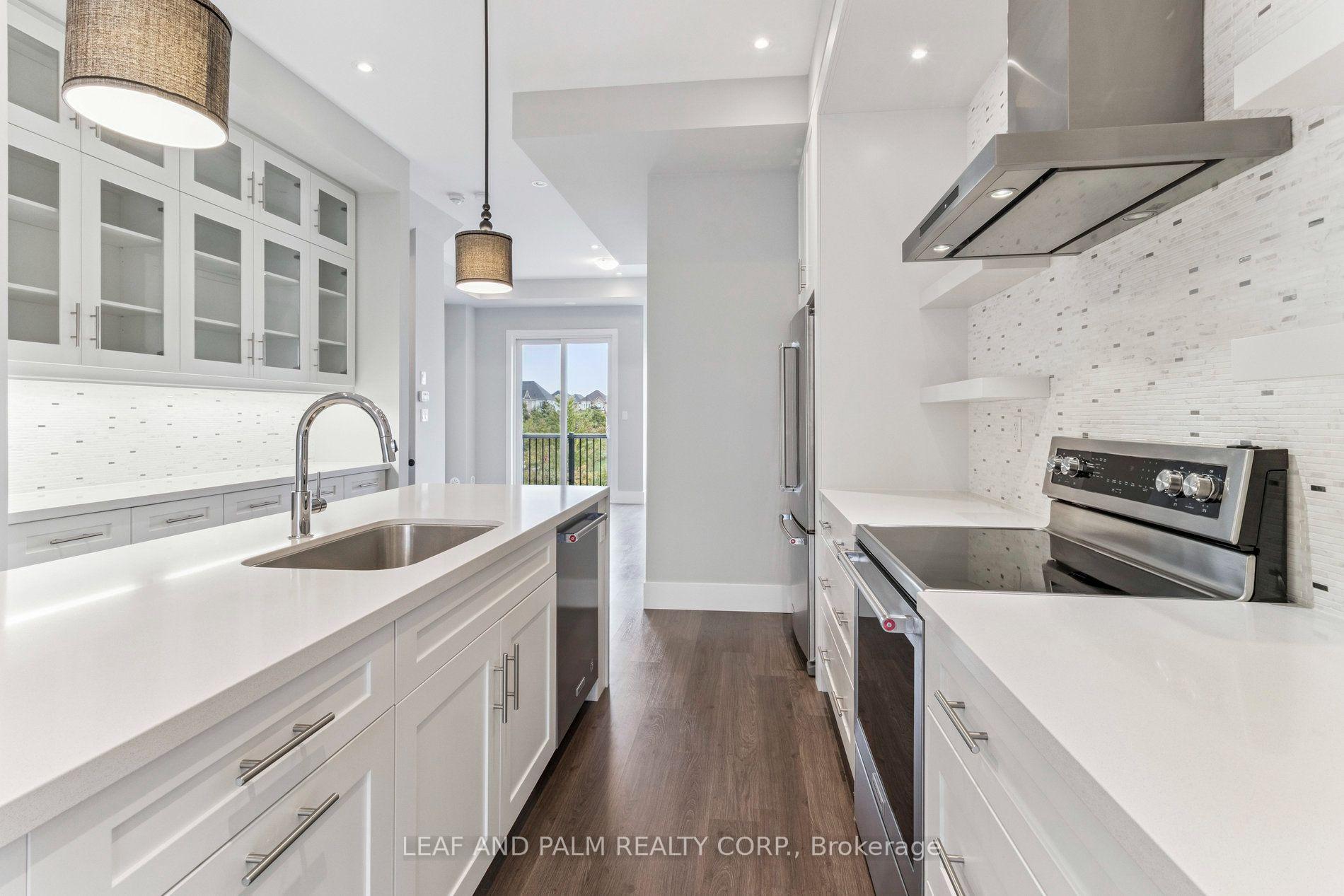 Photo 4 of 28 Cassila Way, Vaughan, Vellore Village — HOMEH