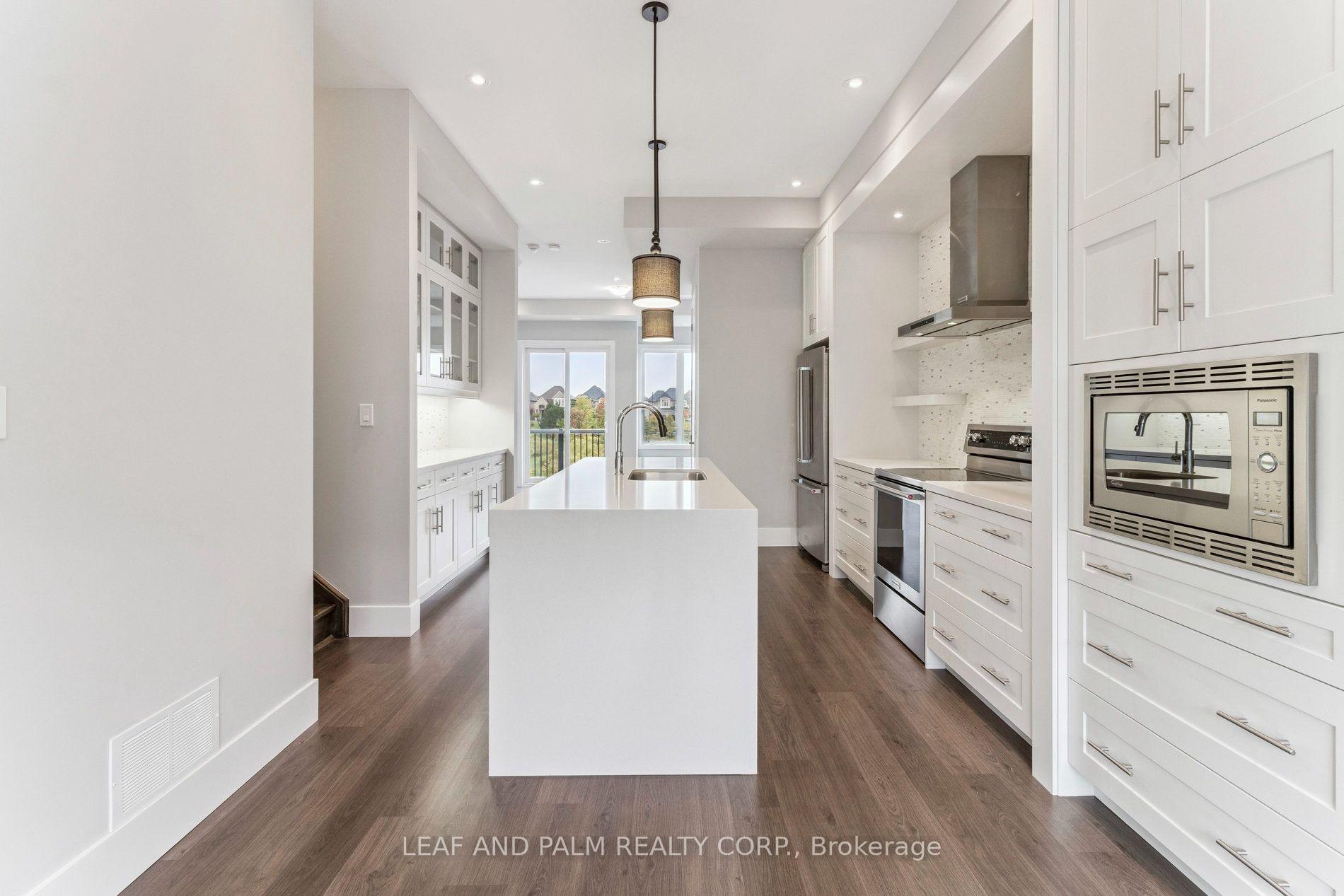 Photo 5 of 28 Cassila Way, Vaughan, Vellore Village — HOMEH