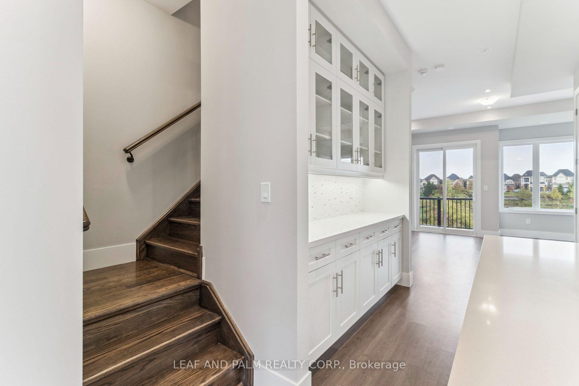 Photo 13 of 28 Cassila Way, Vaughan, Vellore Village — HOMEH