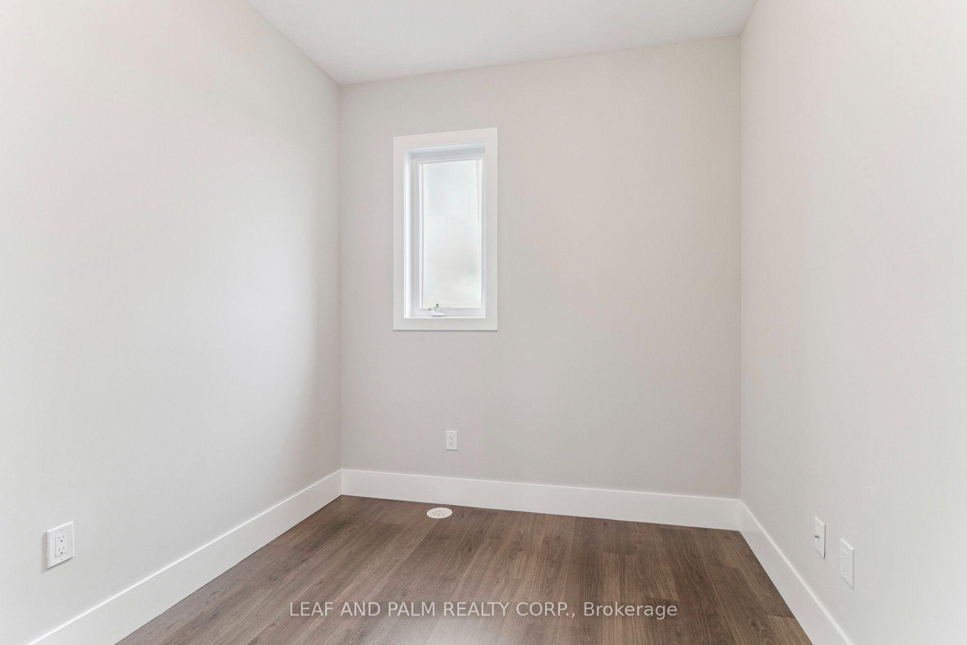 Photo 18 of 28 Cassila Way, Vaughan, Vellore Village — HOMEH