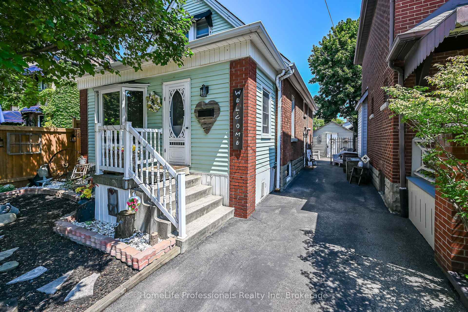 Photo 1 of 13 Paisley Avenue S, Hamilton, Westdale — HOMEH