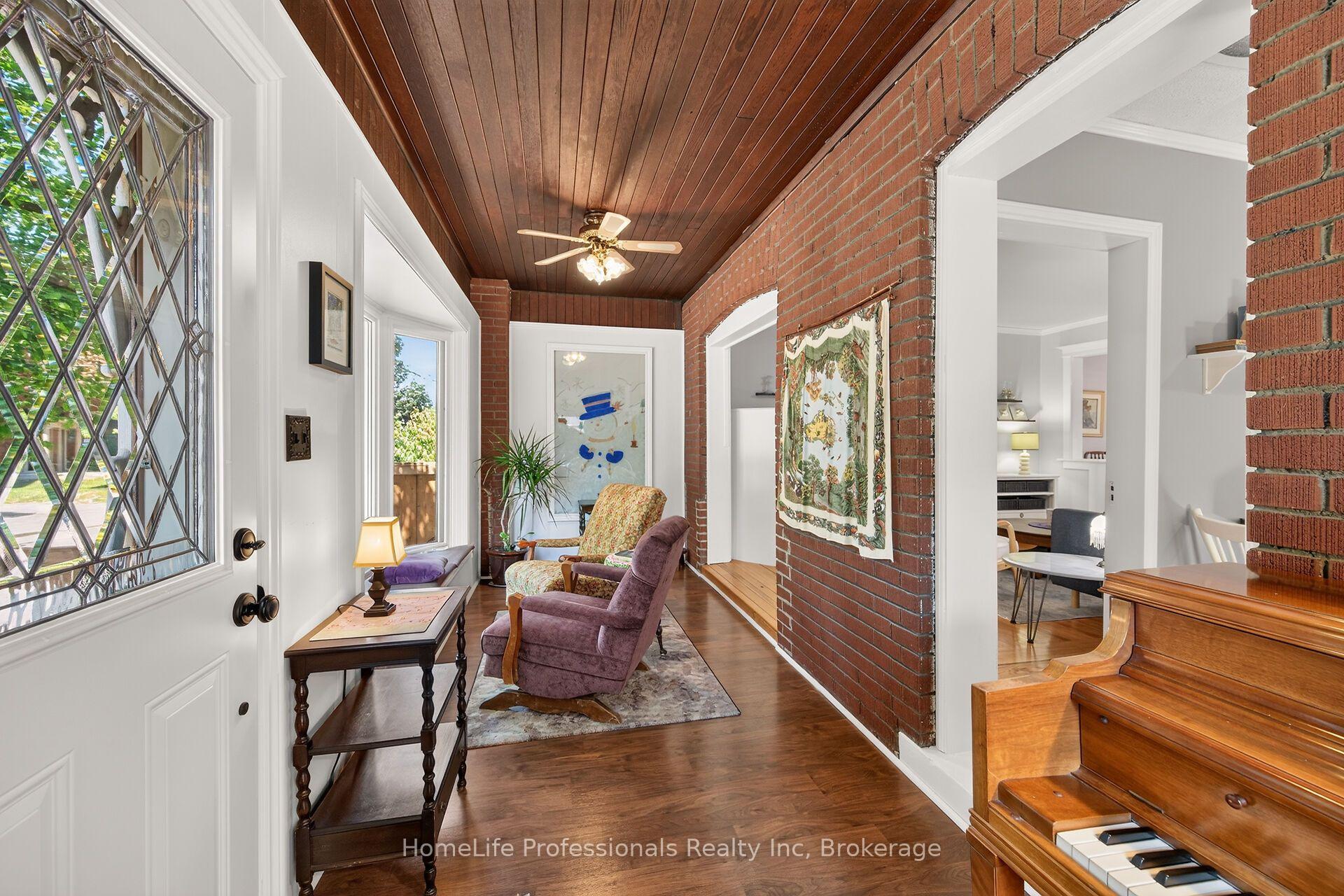 Photo 6 of 13 Paisley Avenue S, Hamilton, Westdale — HOMEH