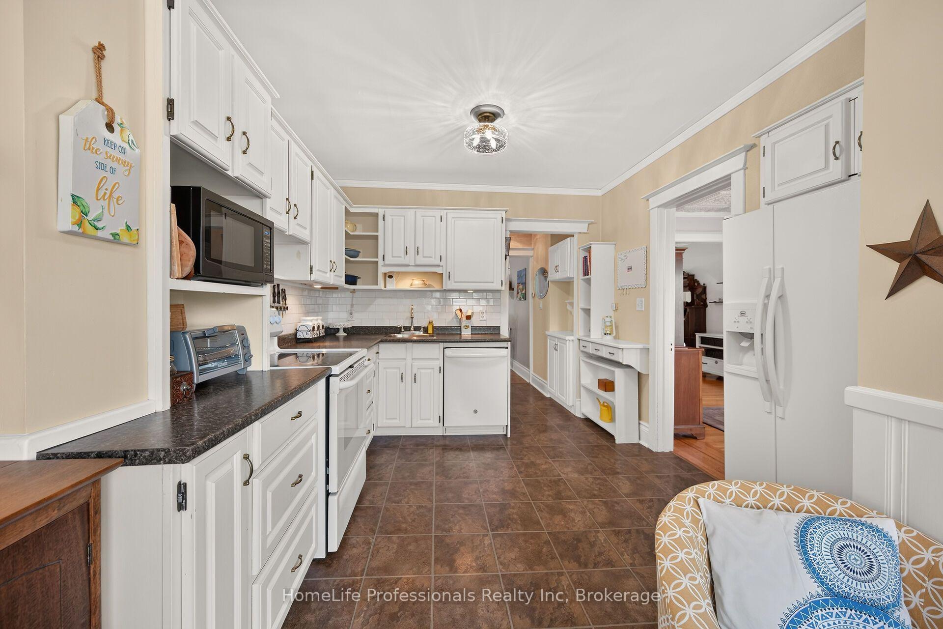 Photo 18 of 13 Paisley Avenue S, Hamilton, Westdale — HOMEH