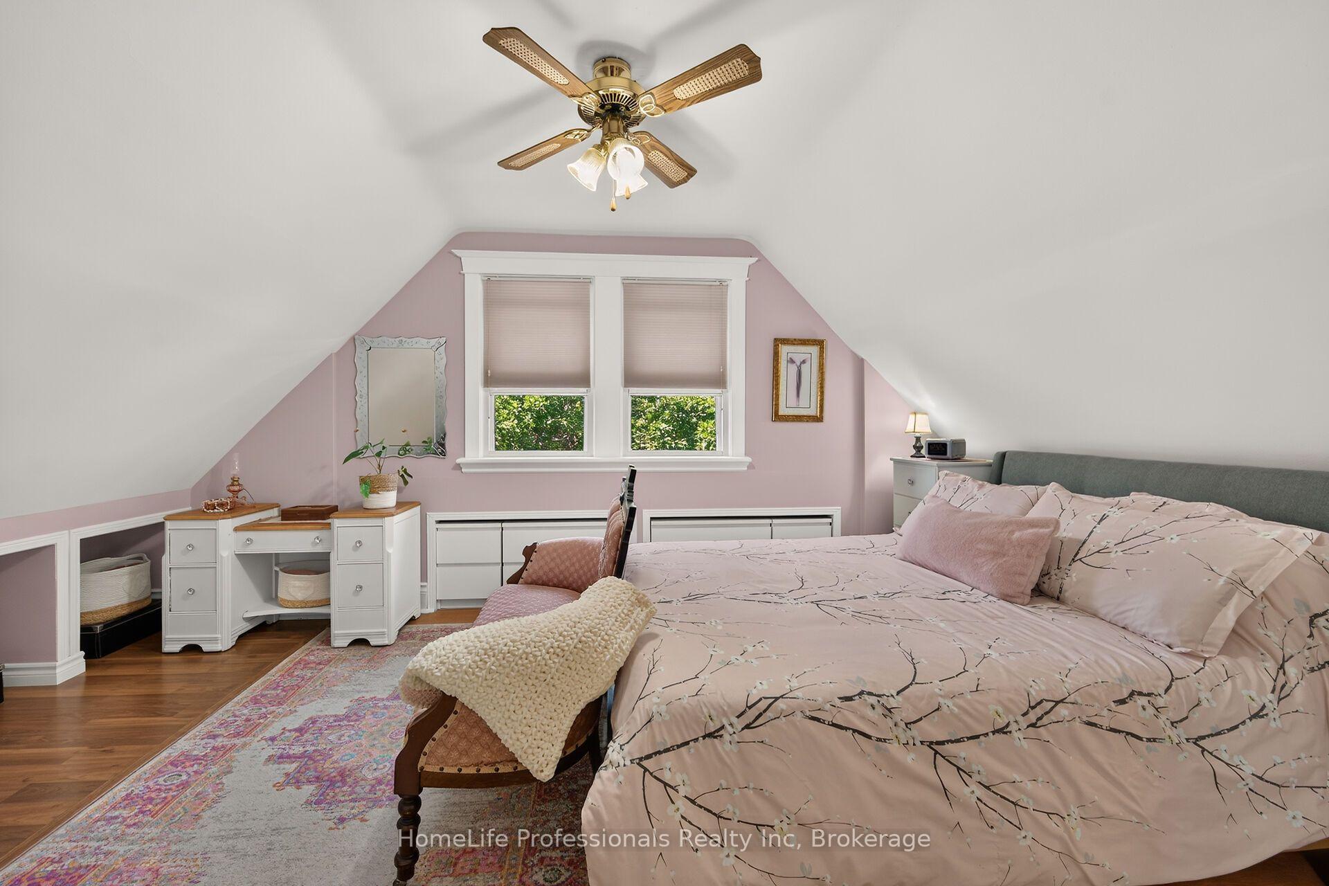 Photo 22 of 13 Paisley Avenue S, Hamilton, Westdale — HOMEH