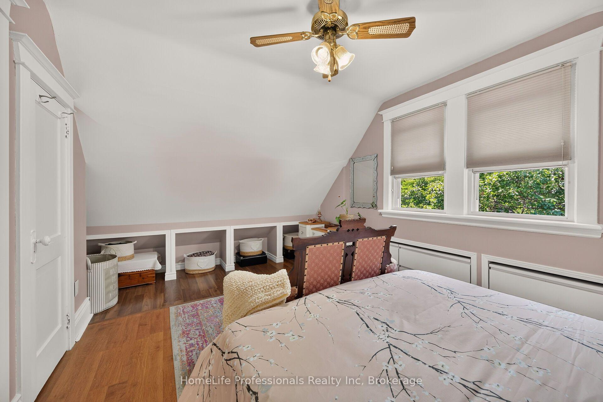 Photo 24 of 13 Paisley Avenue S, Hamilton, Westdale — HOMEH