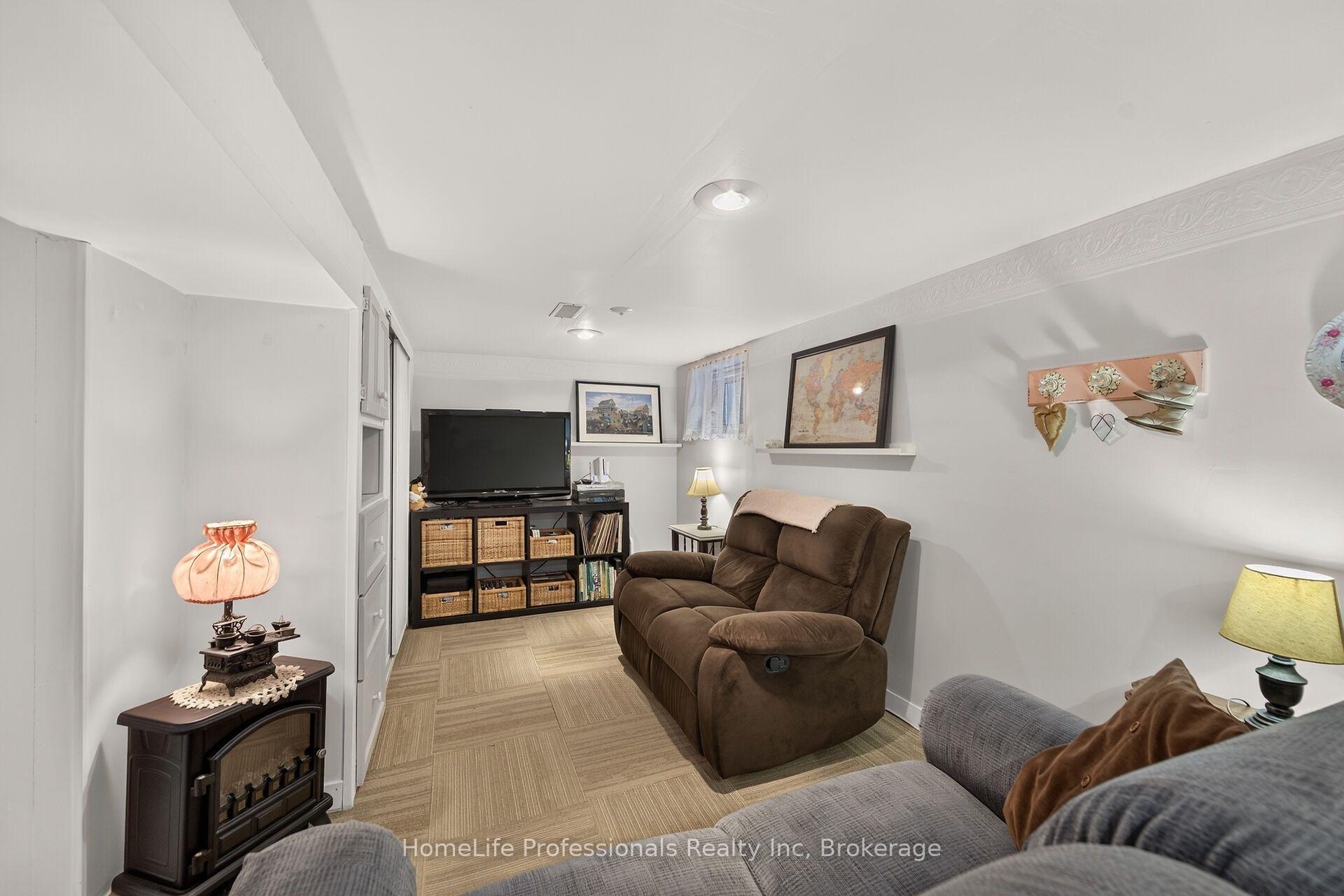 Photo 32 of 13 Paisley Avenue S, Hamilton, Westdale — HOMEH