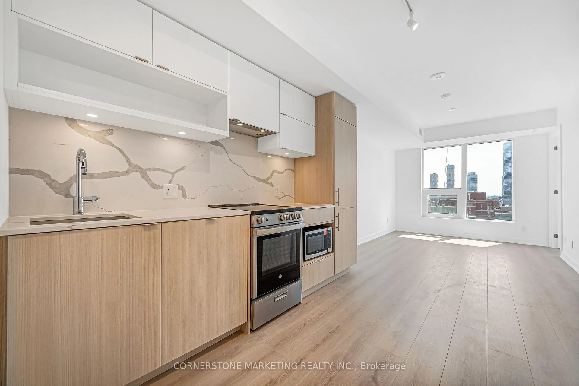 Photo of Unit 1811, 100 Queen Street E