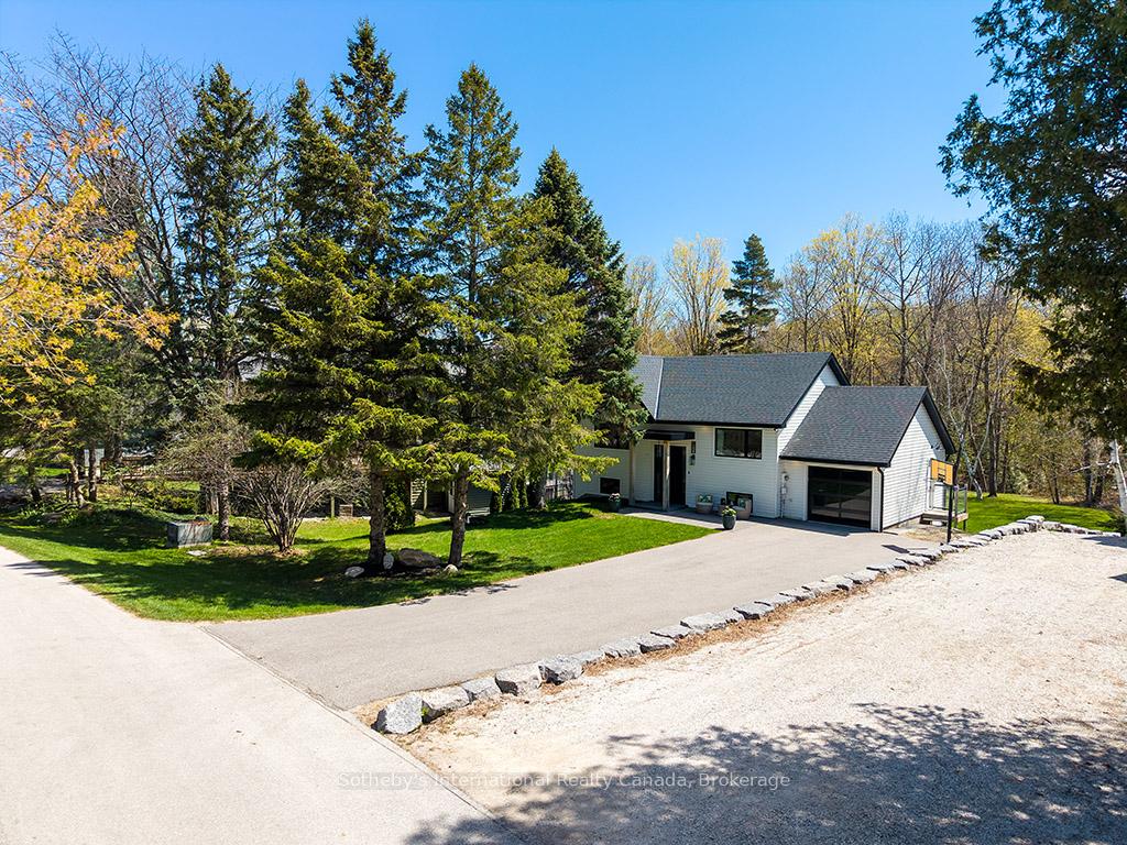 Photo 2 of 31 Slalom Gate Road, Collingwood — HOMEH