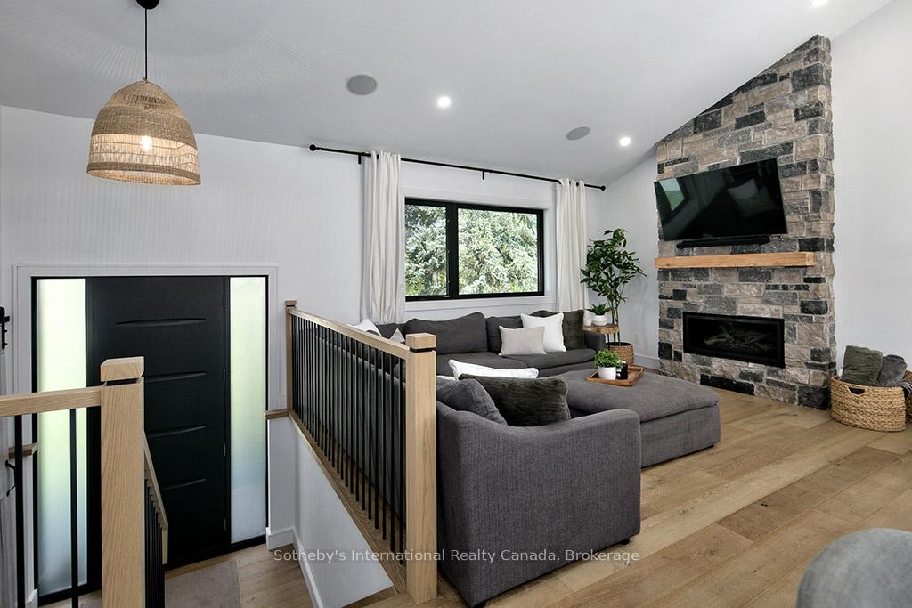 Photo 10 of 31 Slalom Gate Road, Collingwood — HOMEH