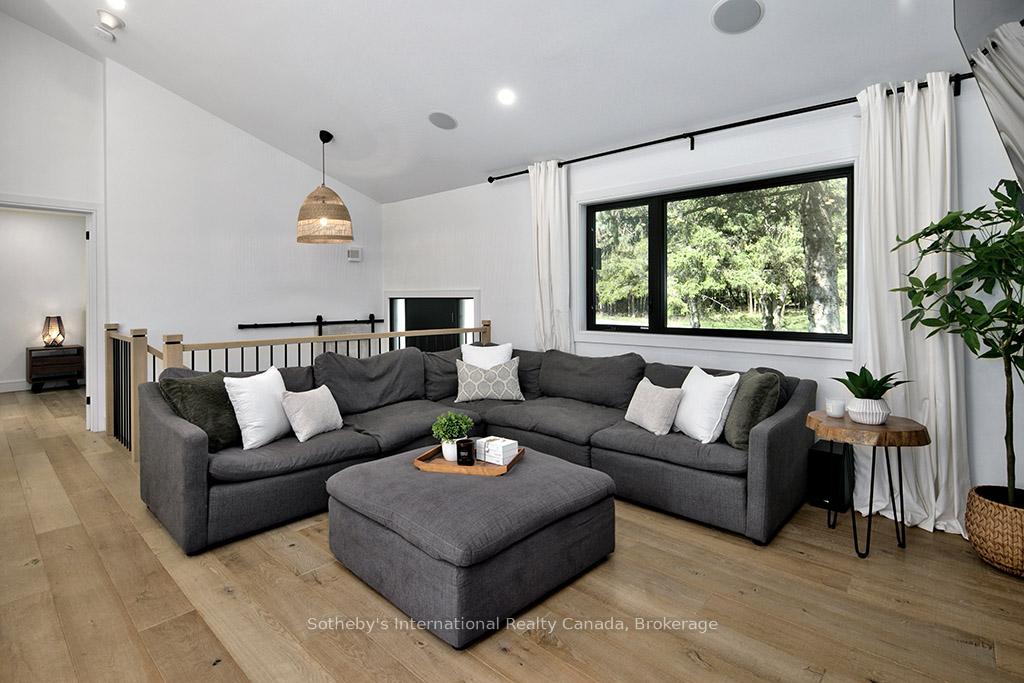 Photo 13 of 31 Slalom Gate Road, Collingwood — HOMEH