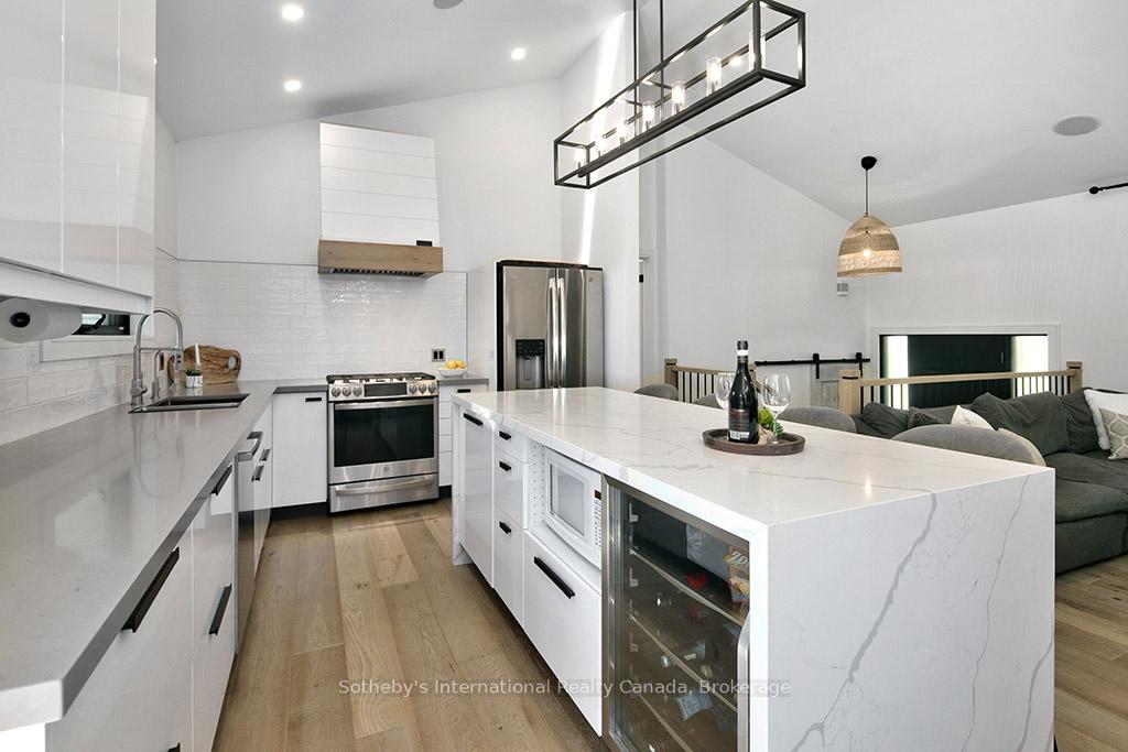 Photo 16 of 31 Slalom Gate Road, Collingwood — HOMEH