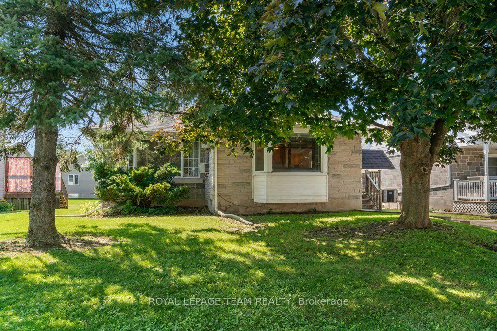 Photo 2 of 485 Fred Street, North Dundas, Winchester — HOMEH