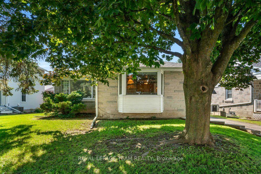 Photo 3 of 485 Fred Street, North Dundas, Winchester — HOMEH