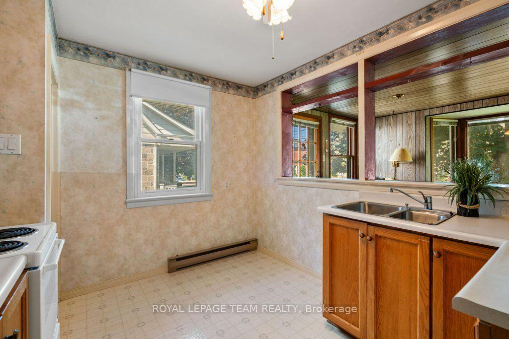 Photo 16 of 485 Fred Street, North Dundas, Winchester — HOMEH