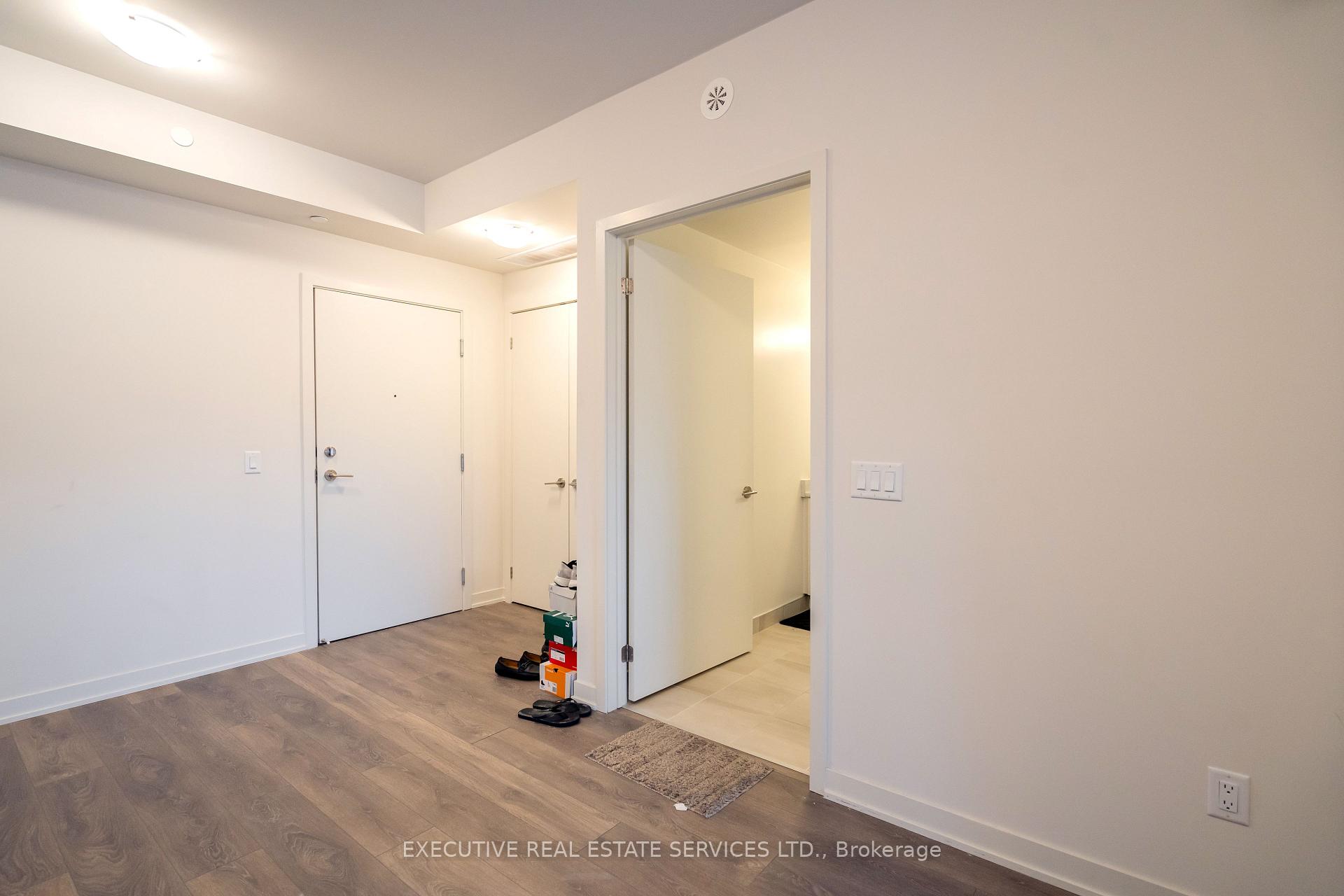 Photo 14 of Unit 402, 58 Sky Harbour Drive, Brampton, Bram West — HOMEH