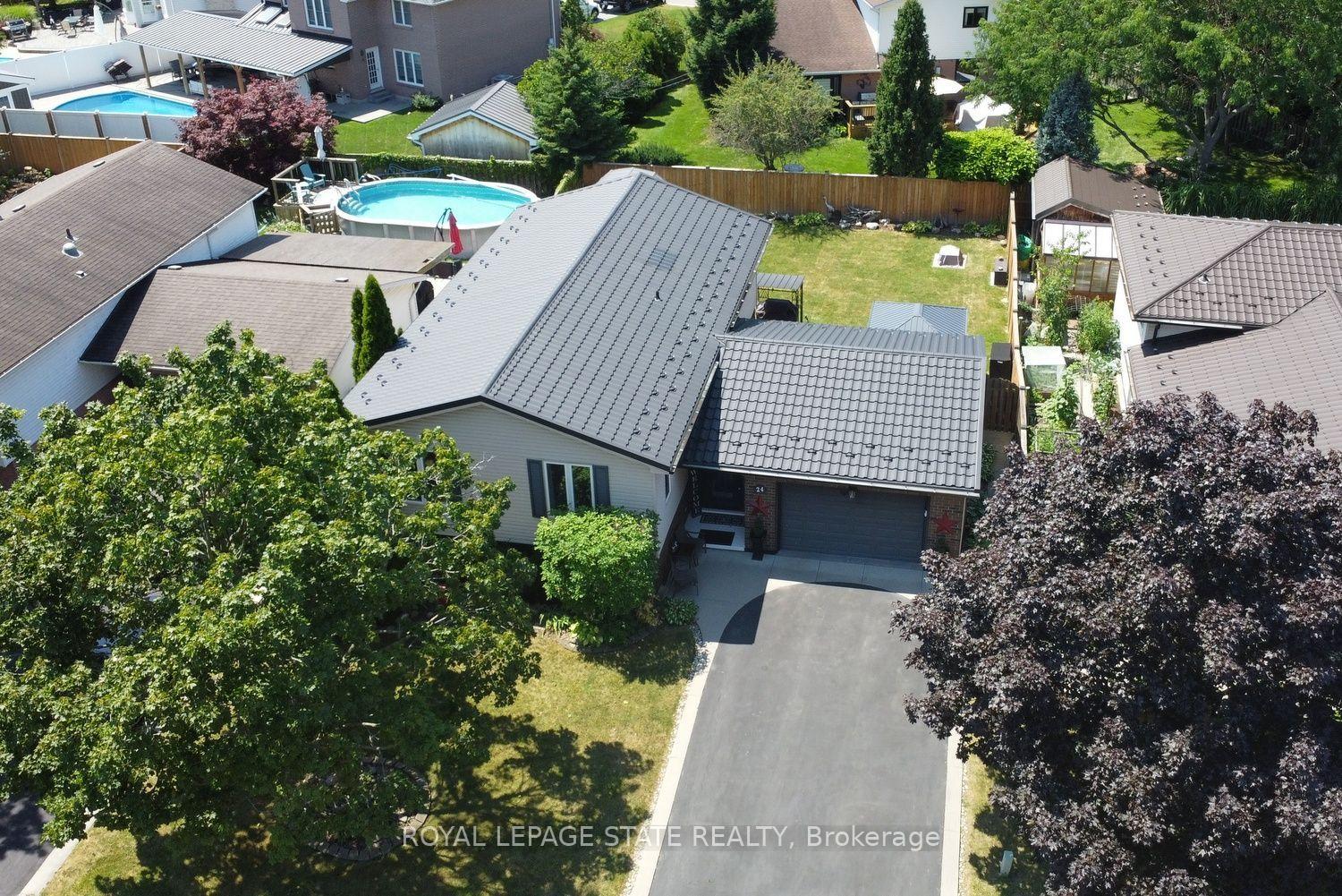 Photo 2 of 24 Buchanan Drive, Haldimand — HOMEH