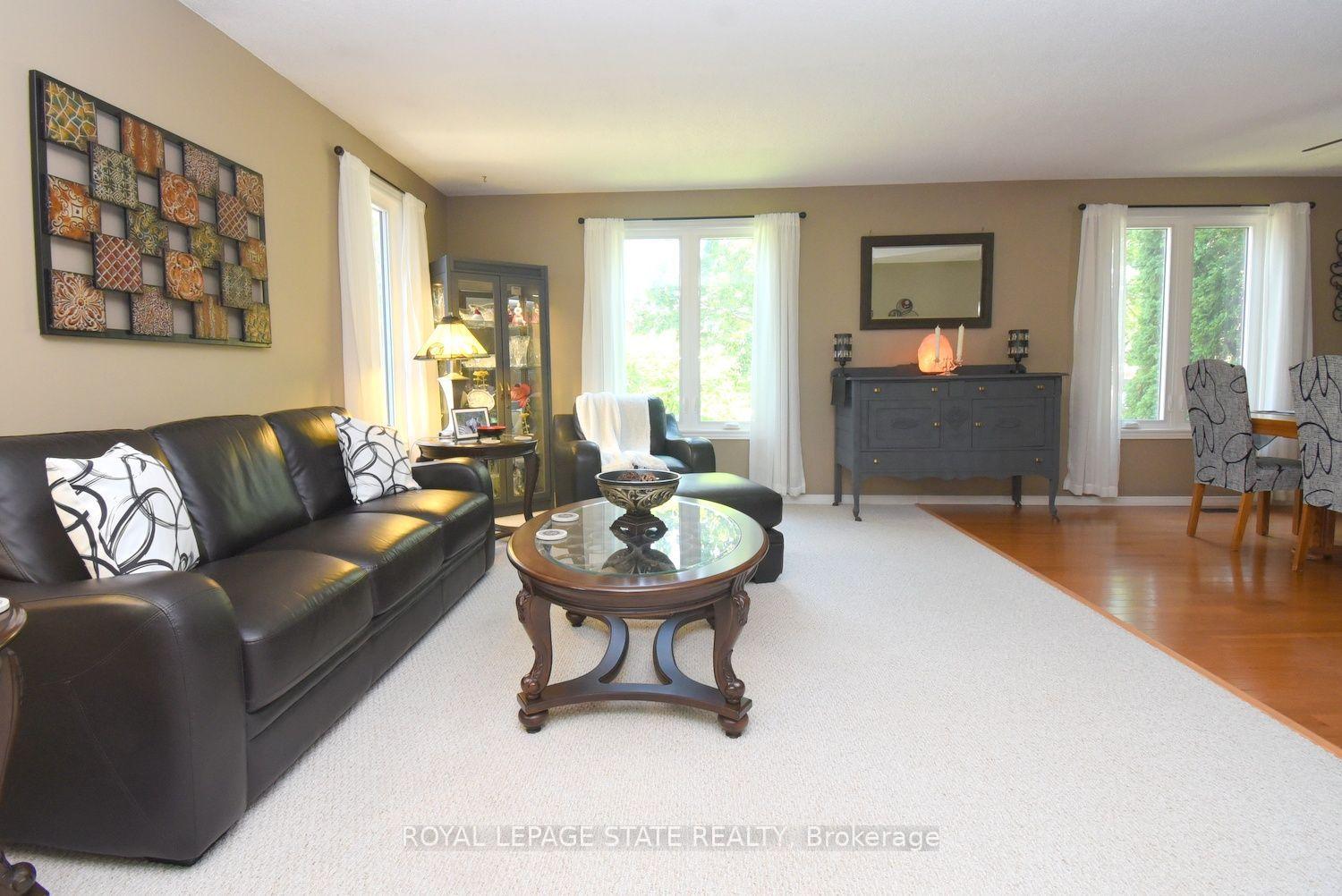Photo 10 of 24 Buchanan Drive, Haldimand — HOMEH