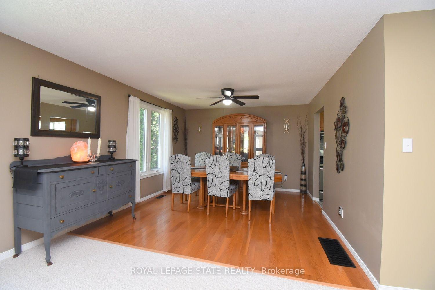 Photo 11 of 24 Buchanan Drive, Haldimand — HOMEH