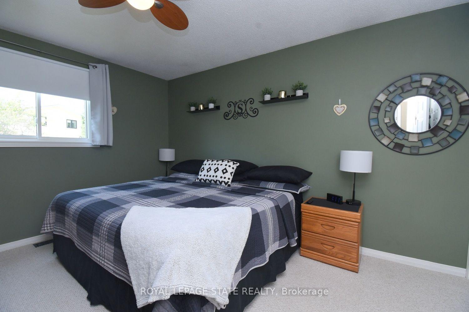 Photo 16 of 24 Buchanan Drive, Haldimand — HOMEH
