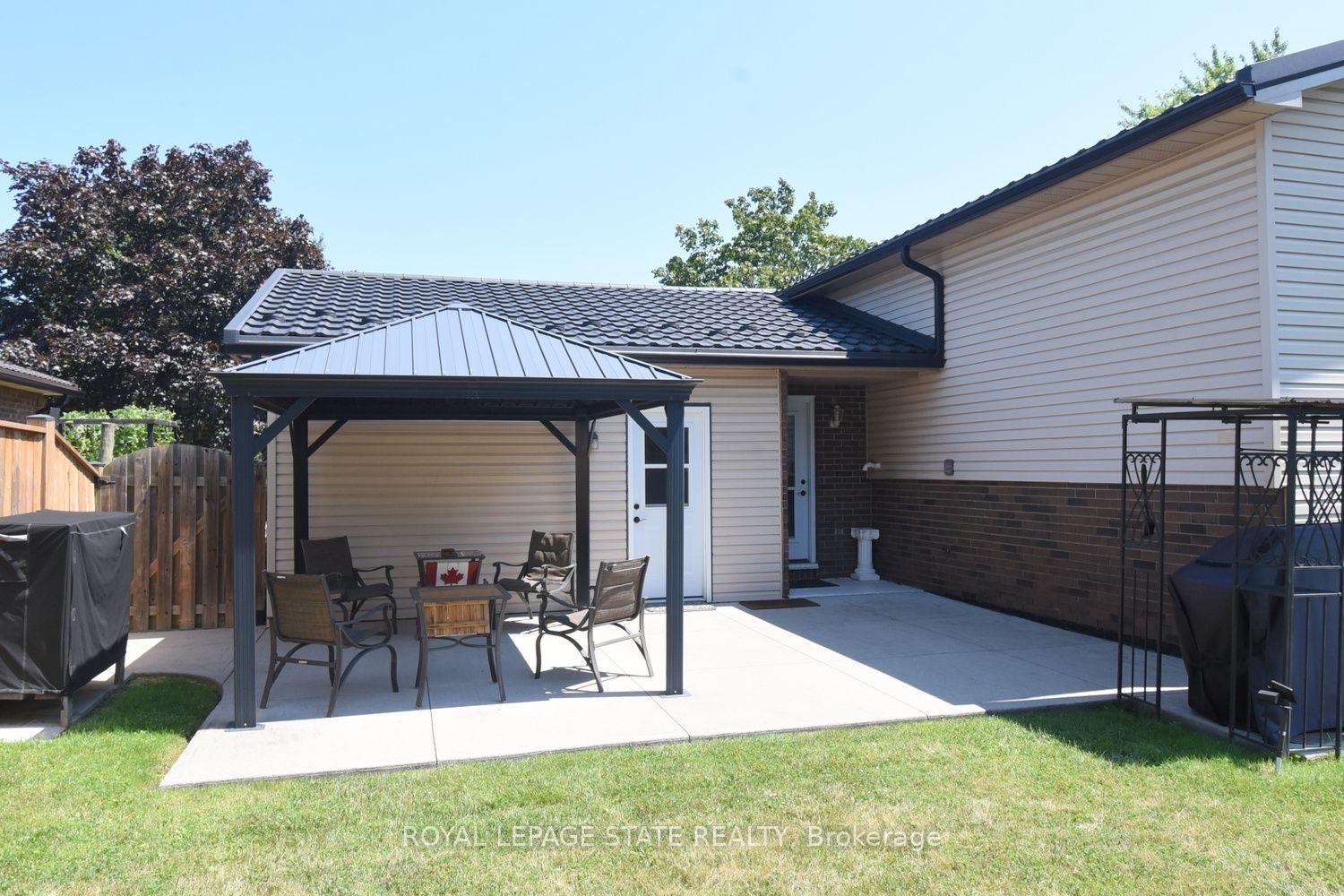 Photo 33 of 24 Buchanan Drive, Haldimand — HOMEH