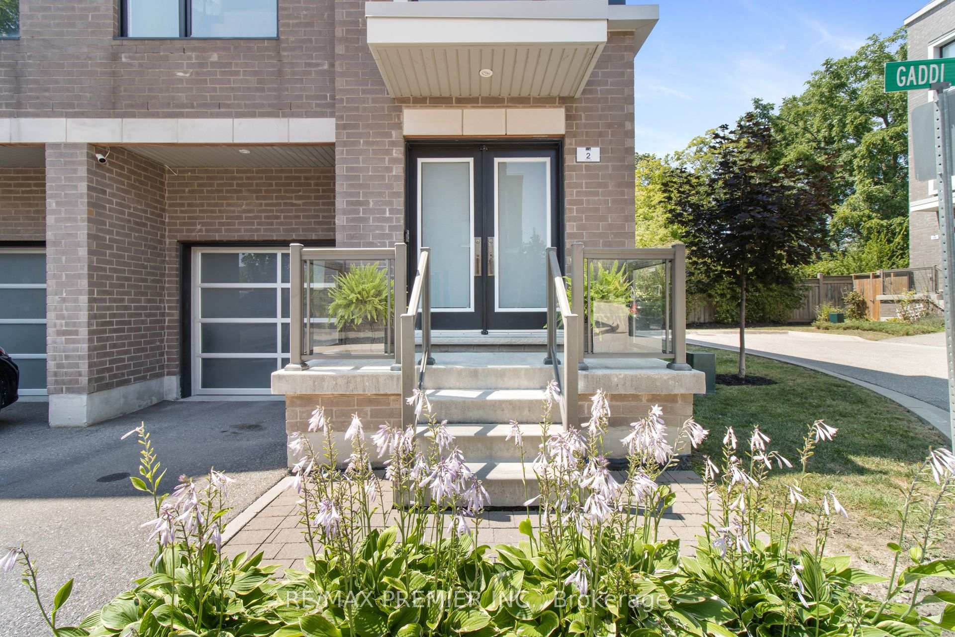 Photo 2 of 2 Gaddi Way, Vaughan, East Woodbridge — HOMEH
