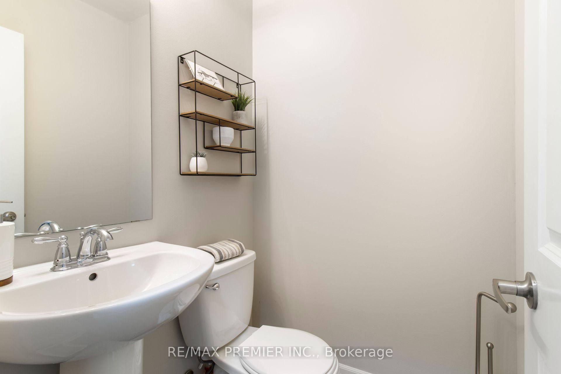 Photo 6 of 2 Gaddi Way, Vaughan, East Woodbridge — HOMEH