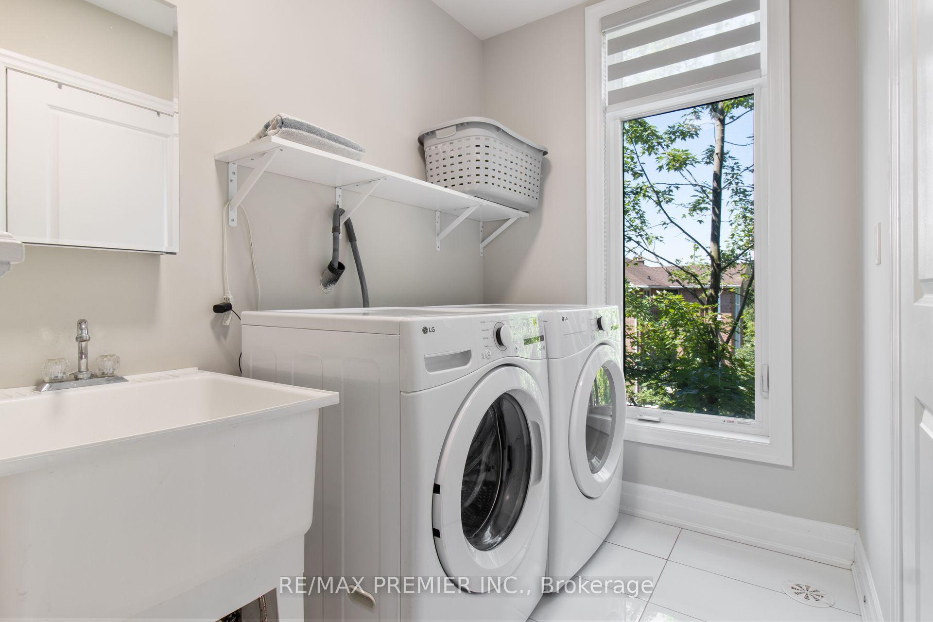Photo 9 of 2 Gaddi Way, Vaughan, East Woodbridge — HOMEH