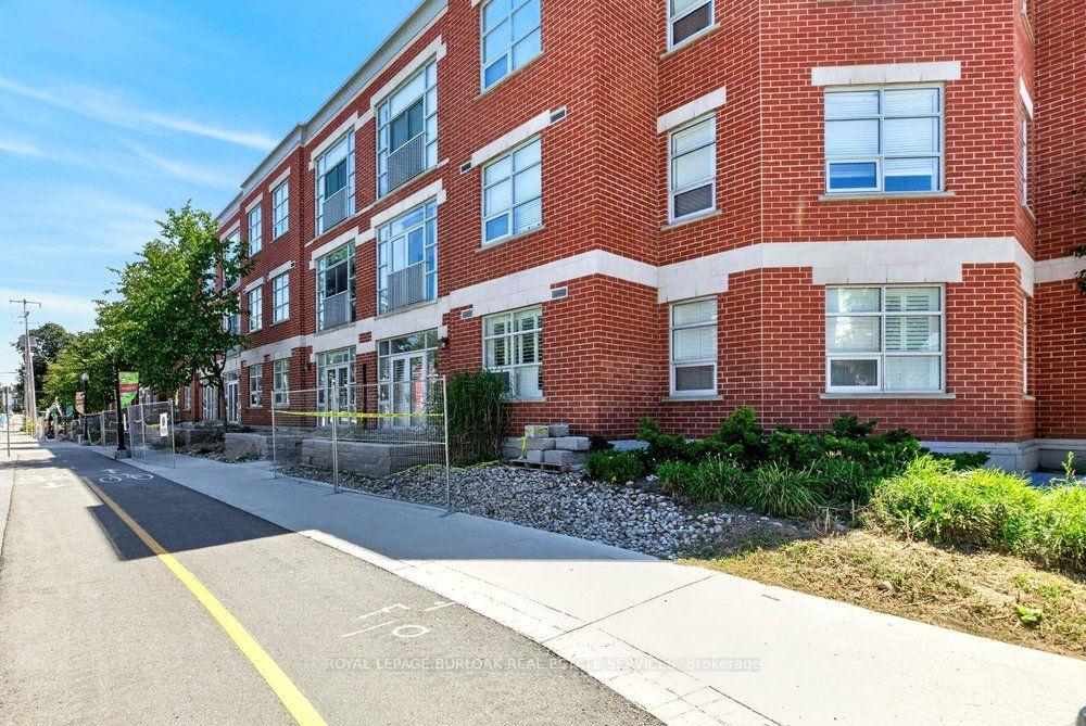 Photo 4 of Unit 107, 165 Duke Street E, Kitchener, King East — HOMEH