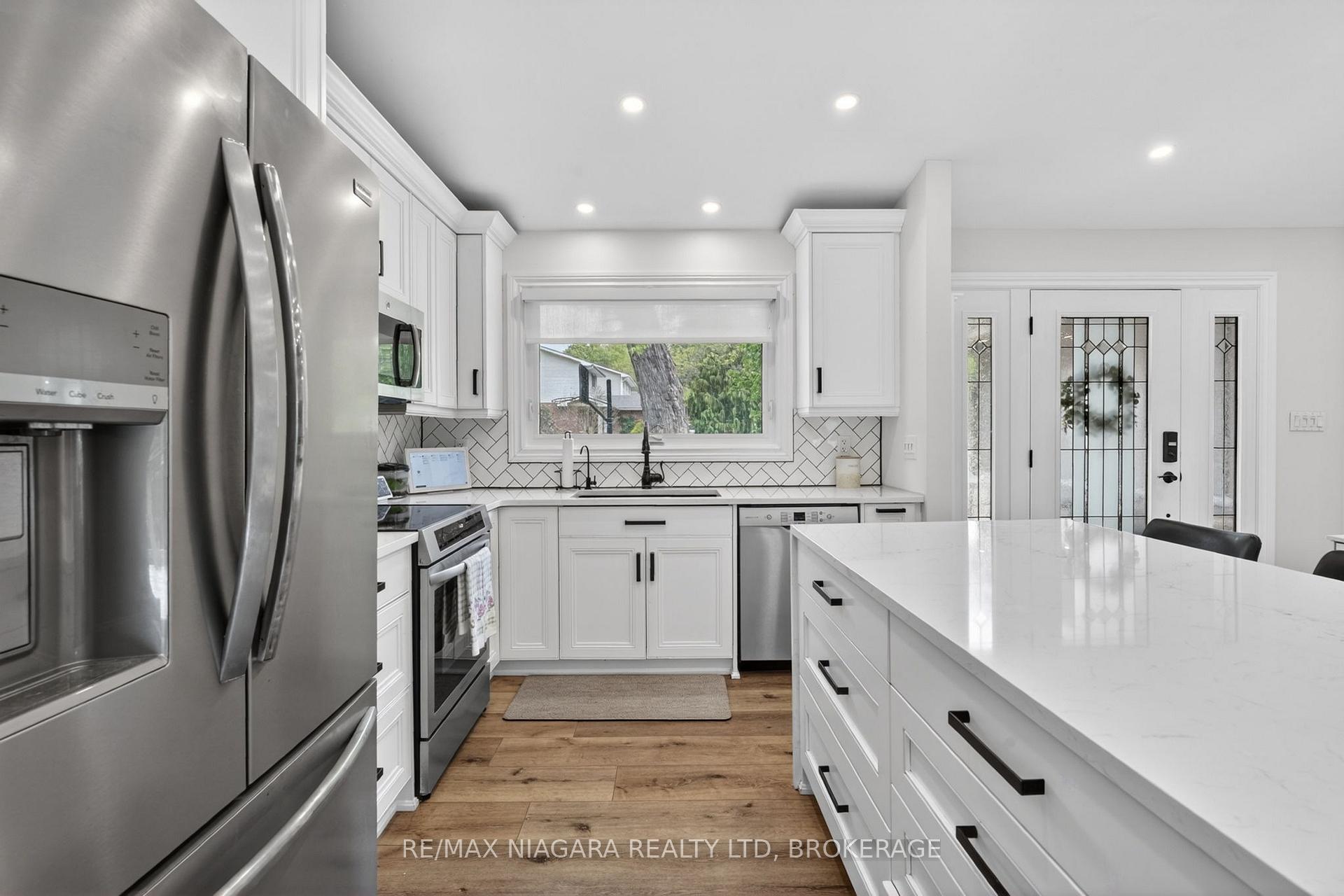 Photo 9 of 15 Cross Hill Road, Pelham, Fonthill — HOMEH