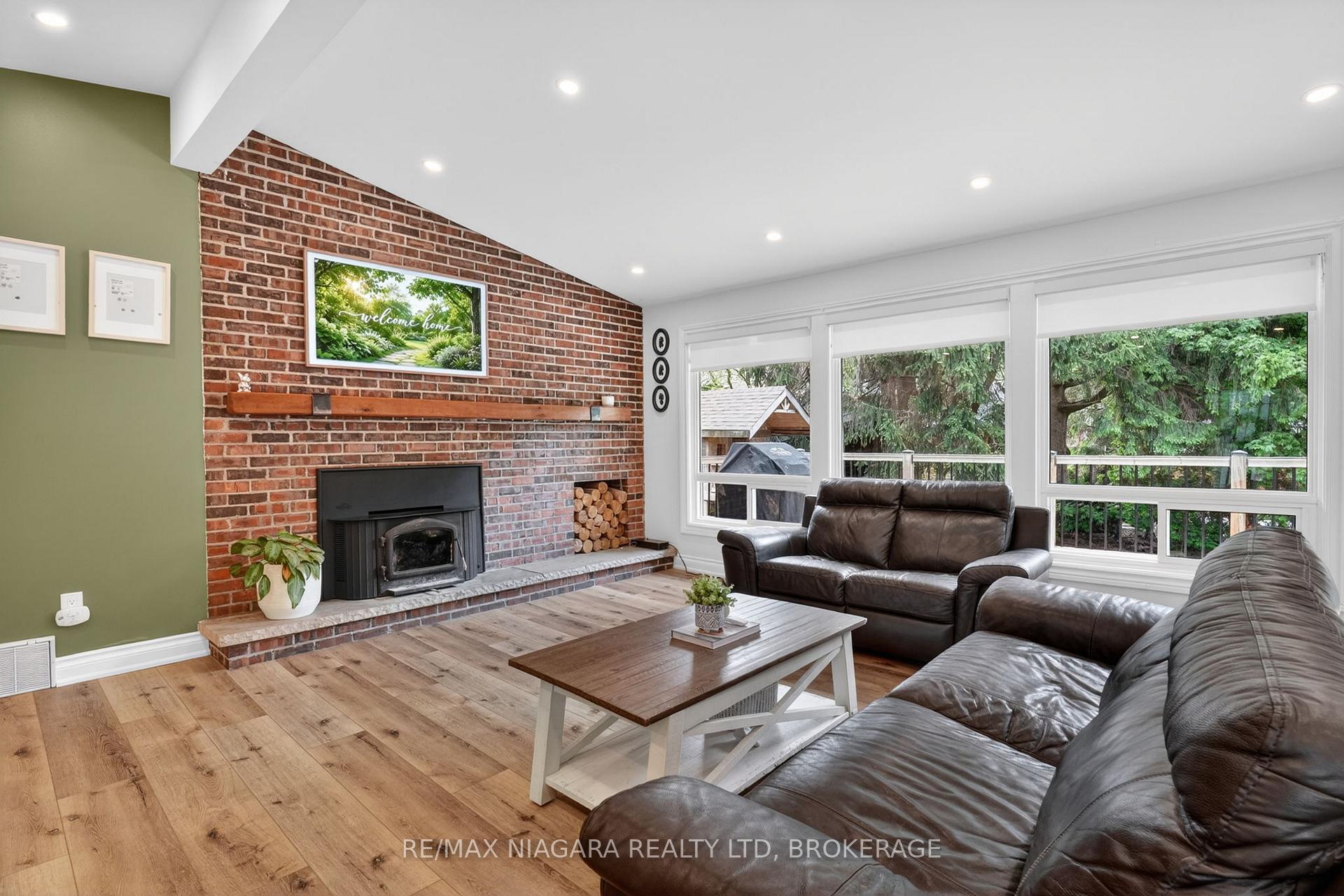 Photo 17 of 15 Cross Hill Road, Pelham, Fonthill — HOMEH