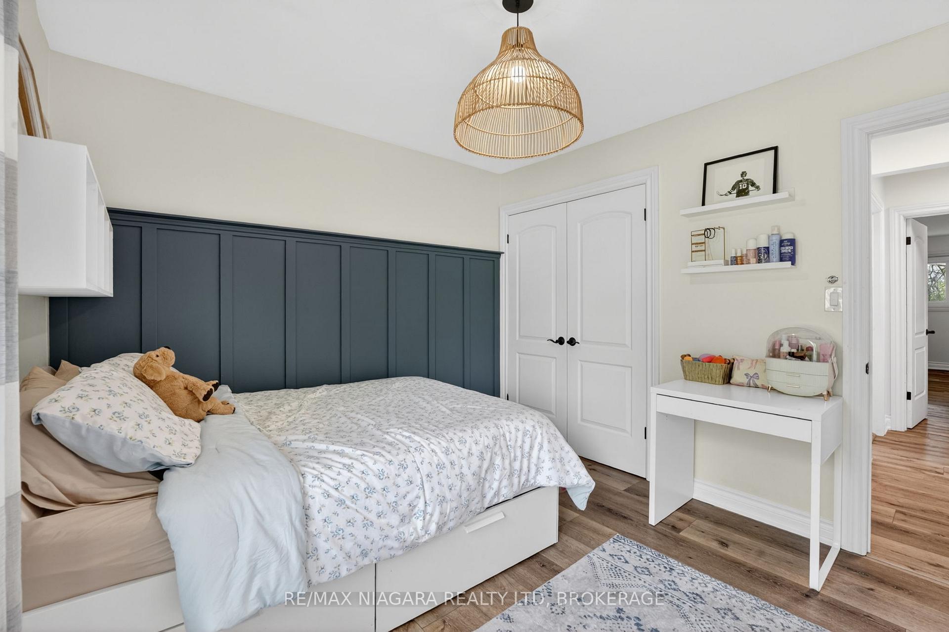 Photo 23 of 15 Cross Hill Road, Pelham, Fonthill — HOMEH