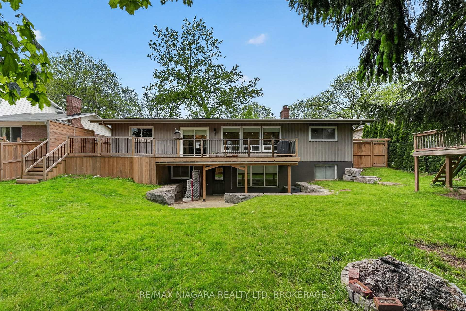 Photo 42 of 15 Cross Hill Road, Pelham, Fonthill — HOMEH