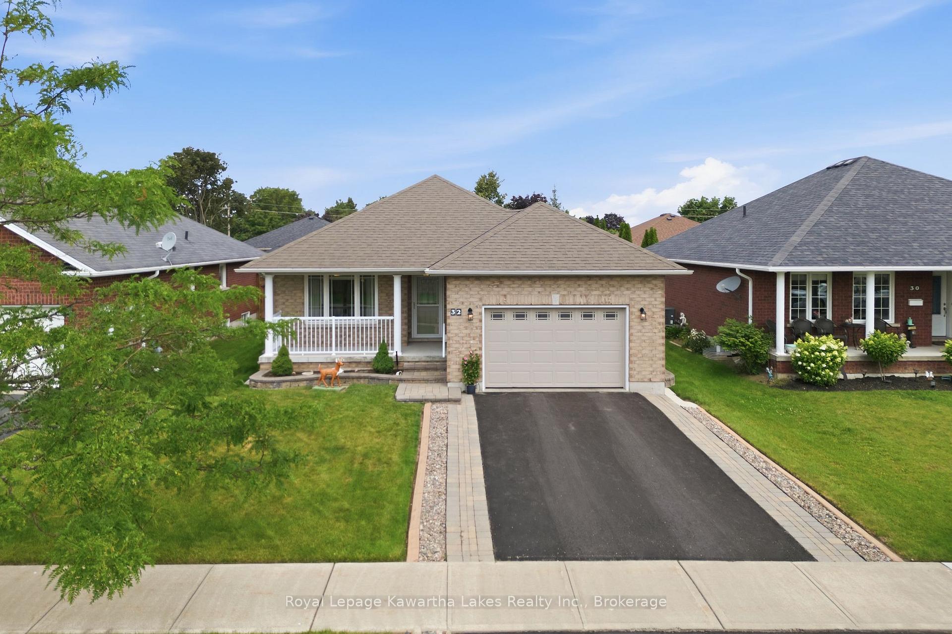 Photo 1 of 32 Gee Crescent, Kawartha Lakes, Lindsay — HOMEH