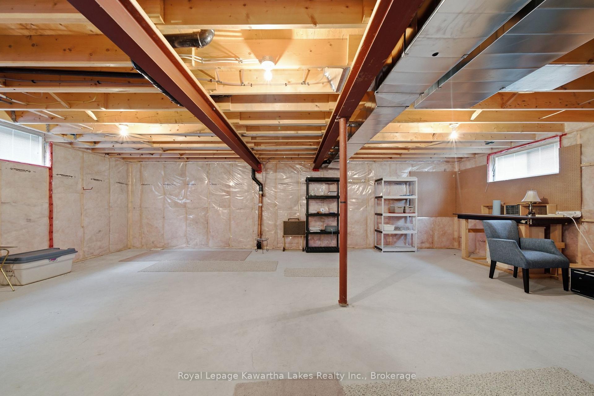 Photo 27 of 32 Gee Crescent, Kawartha Lakes, Lindsay — HOMEH