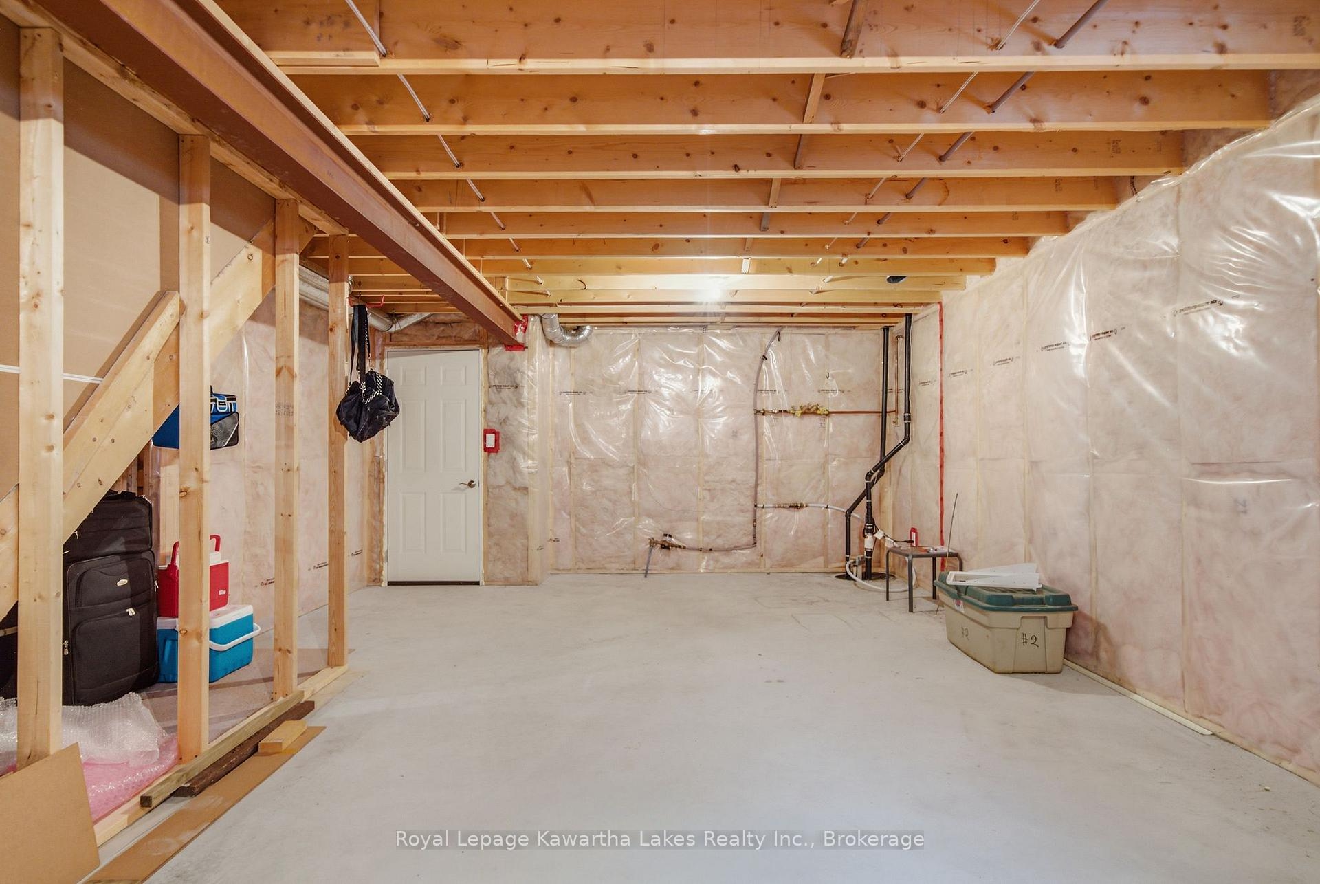 Photo 28 of 32 Gee Crescent, Kawartha Lakes, Lindsay — HOMEH