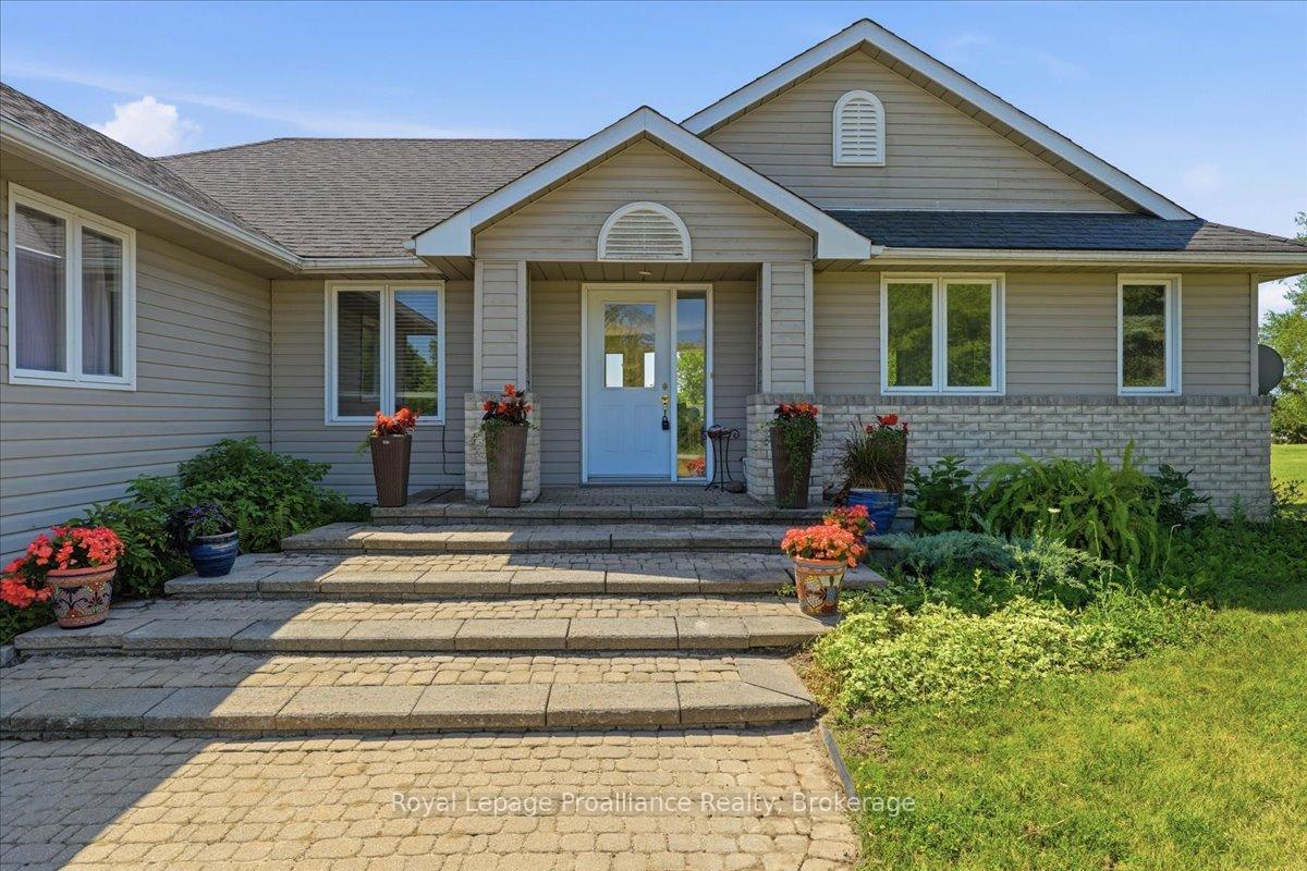 Photo 2 of 95 Dave Drive, Quinte West, Murray Ward — HOMEH