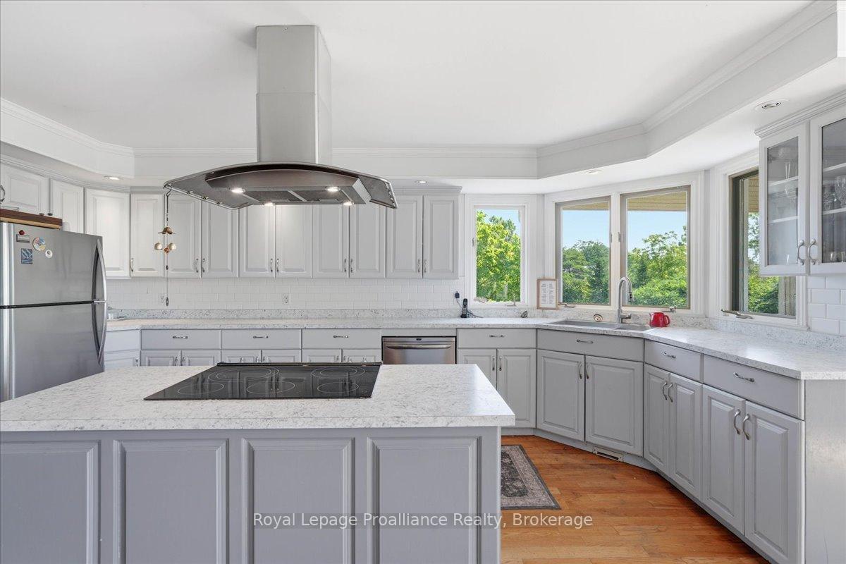 Photo 8 of 95 Dave Drive, Quinte West, Murray Ward — HOMEH