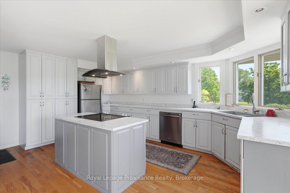 Photo 9 of 95 Dave Drive, Quinte West, Murray Ward — HOMEH