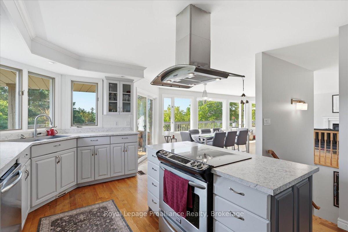 Photo 11 of 95 Dave Drive, Quinte West, Murray Ward — HOMEH