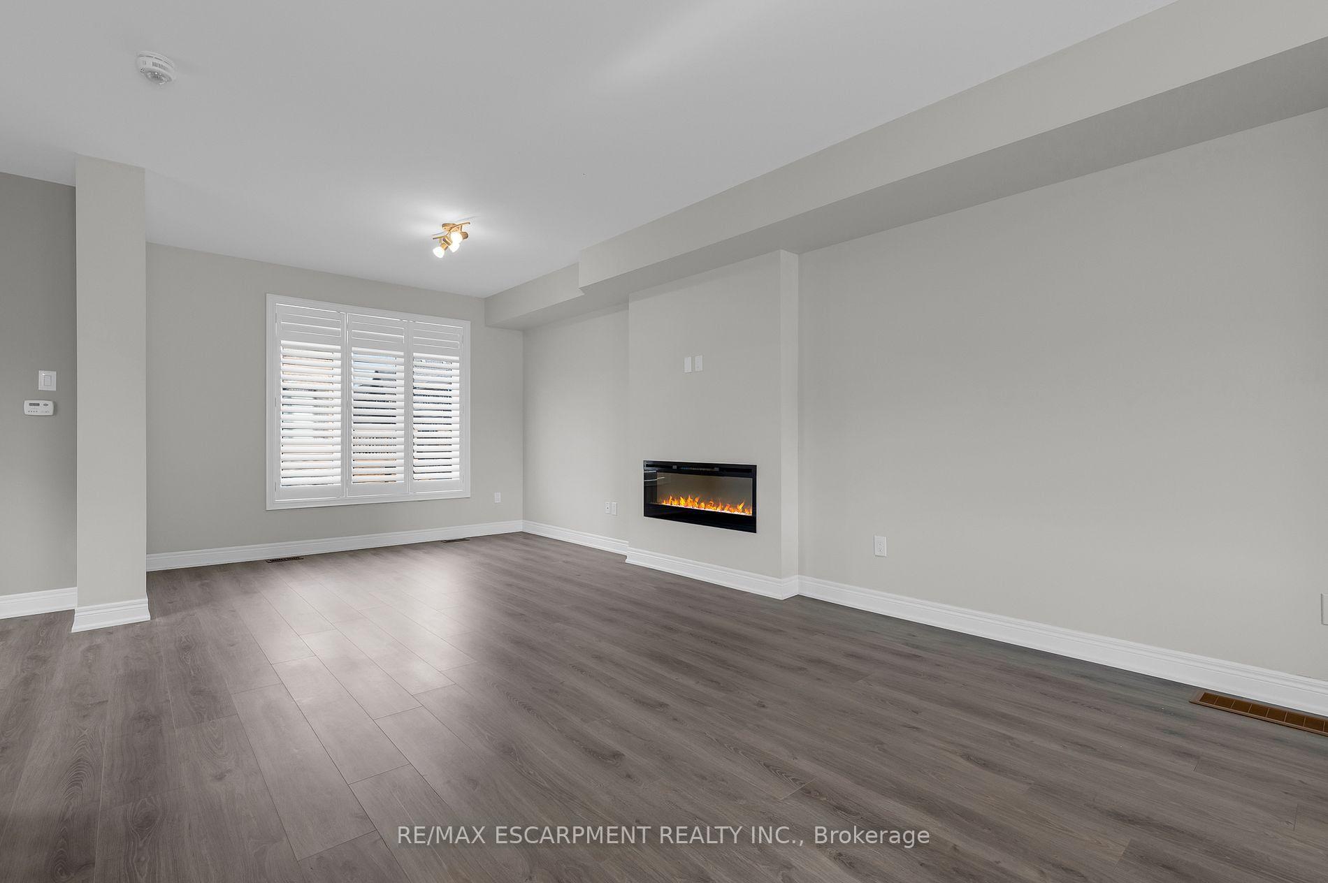 Photo 5 of 2 Waterview Lane, Grimsby, Grimsby Beach — HOMEH