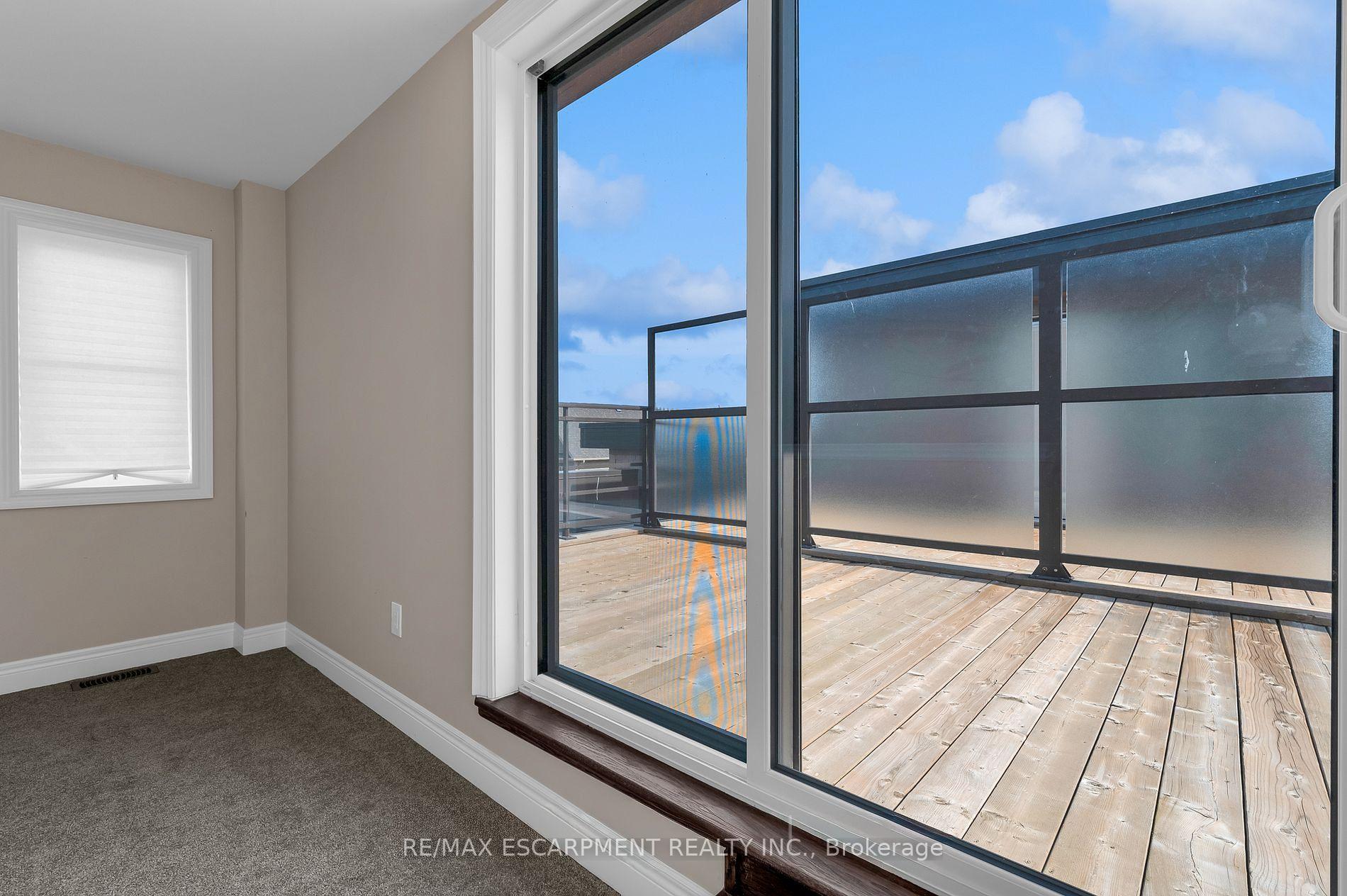 Photo 13 of 2 Waterview Lane, Grimsby, Grimsby Beach — HOMEH