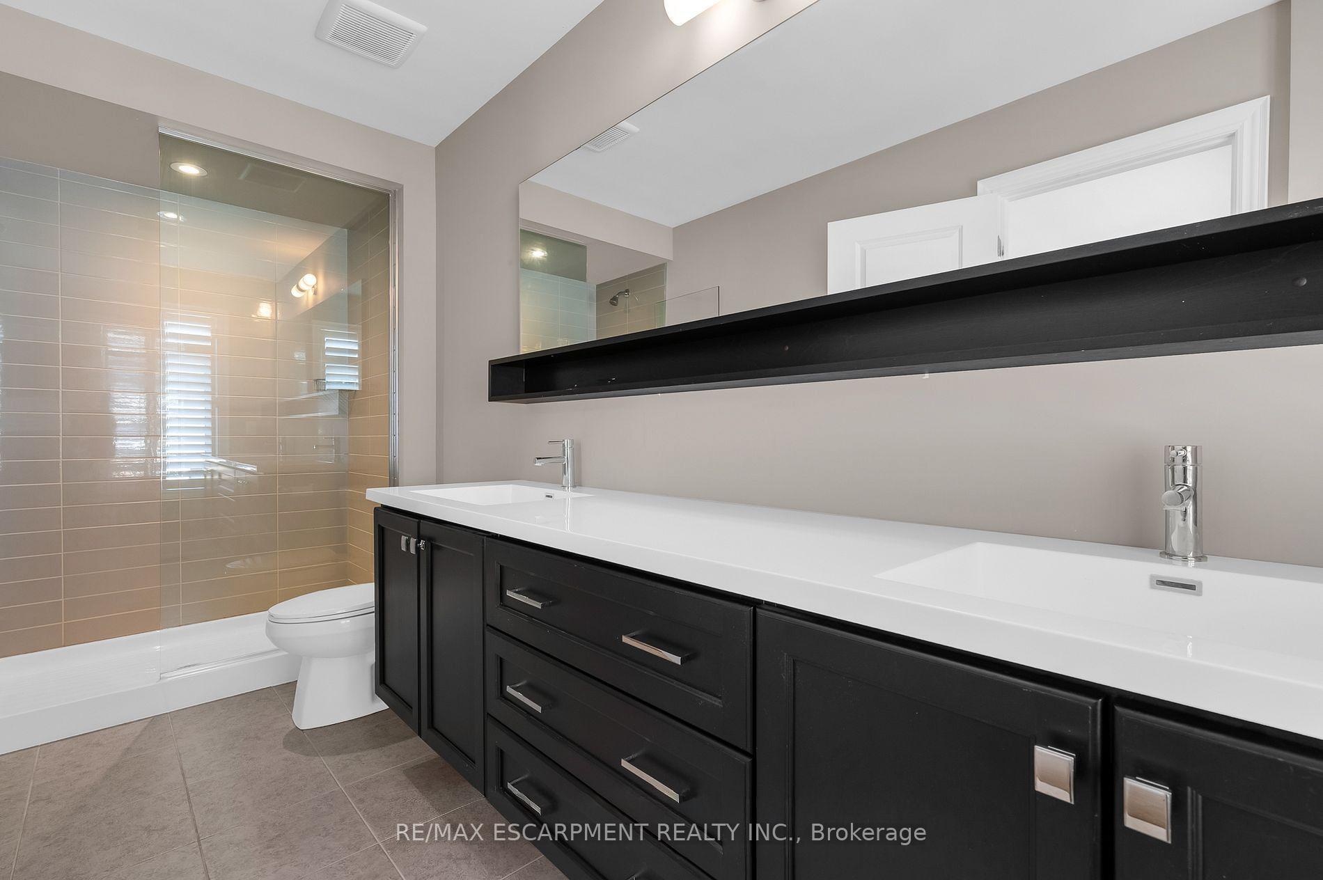 Photo 14 of 2 Waterview Lane, Grimsby, Grimsby Beach — HOMEH