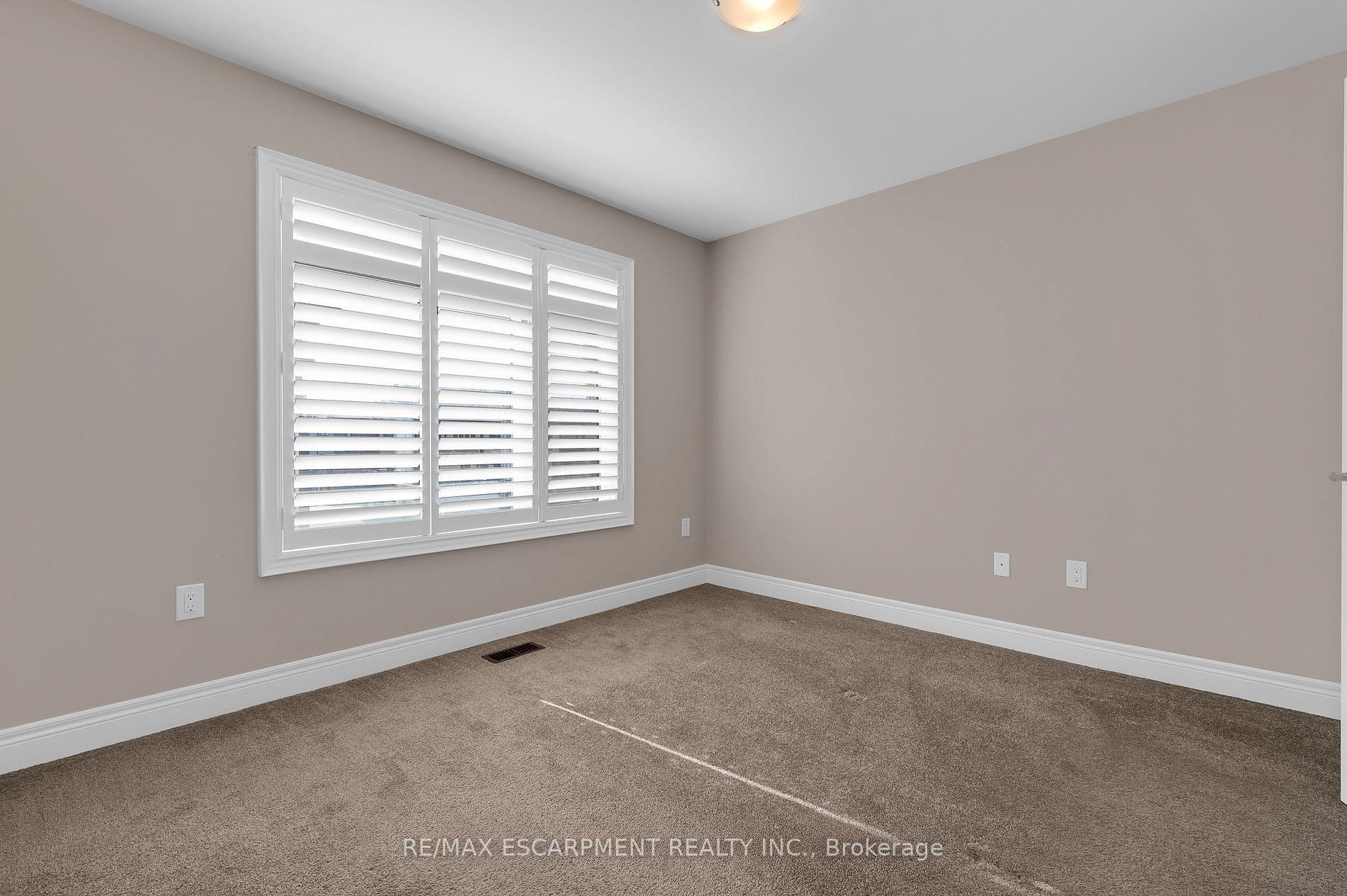 Photo 15 of 2 Waterview Lane, Grimsby, Grimsby Beach — HOMEH